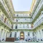 King93 Apartment In Central Budapest.