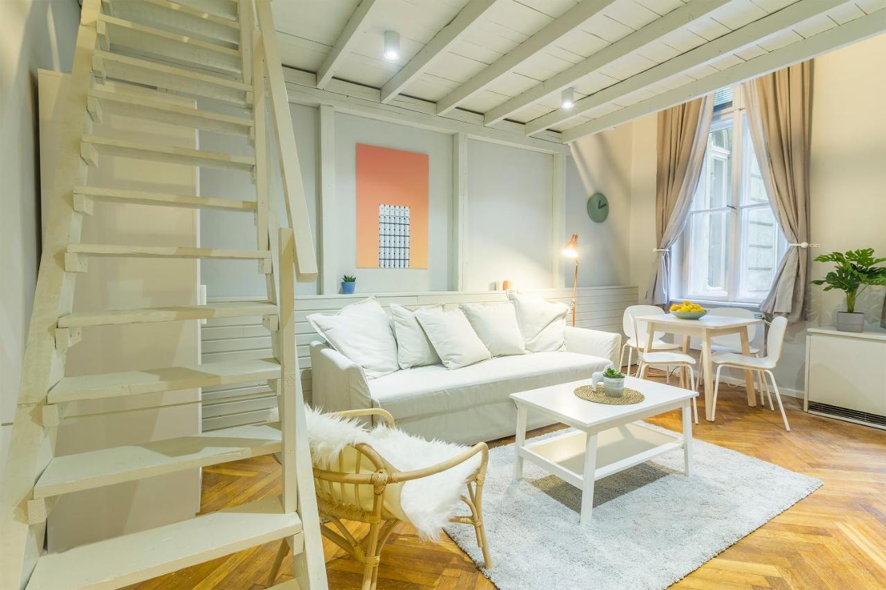 Apartment King93 In Budapest.