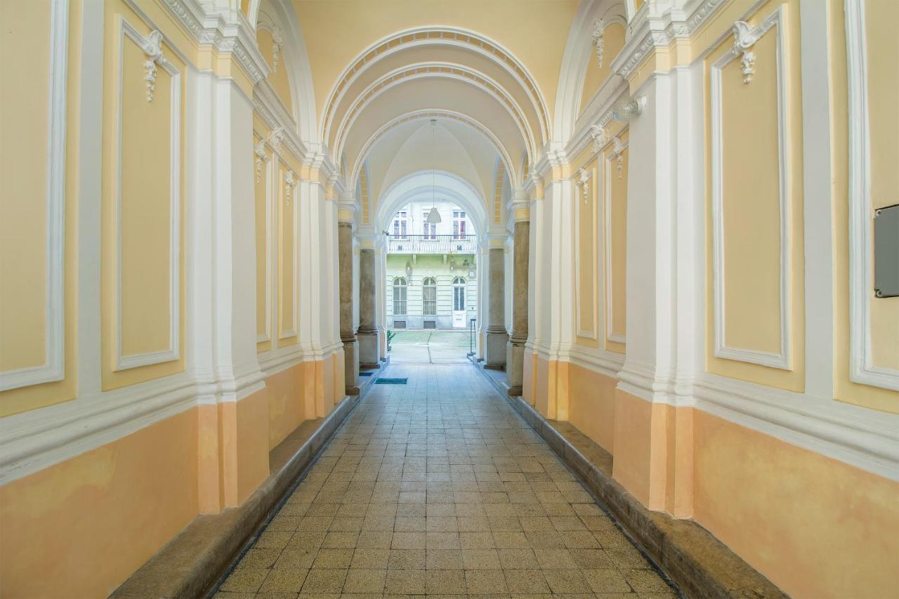 King93 In Budapest. Apartment